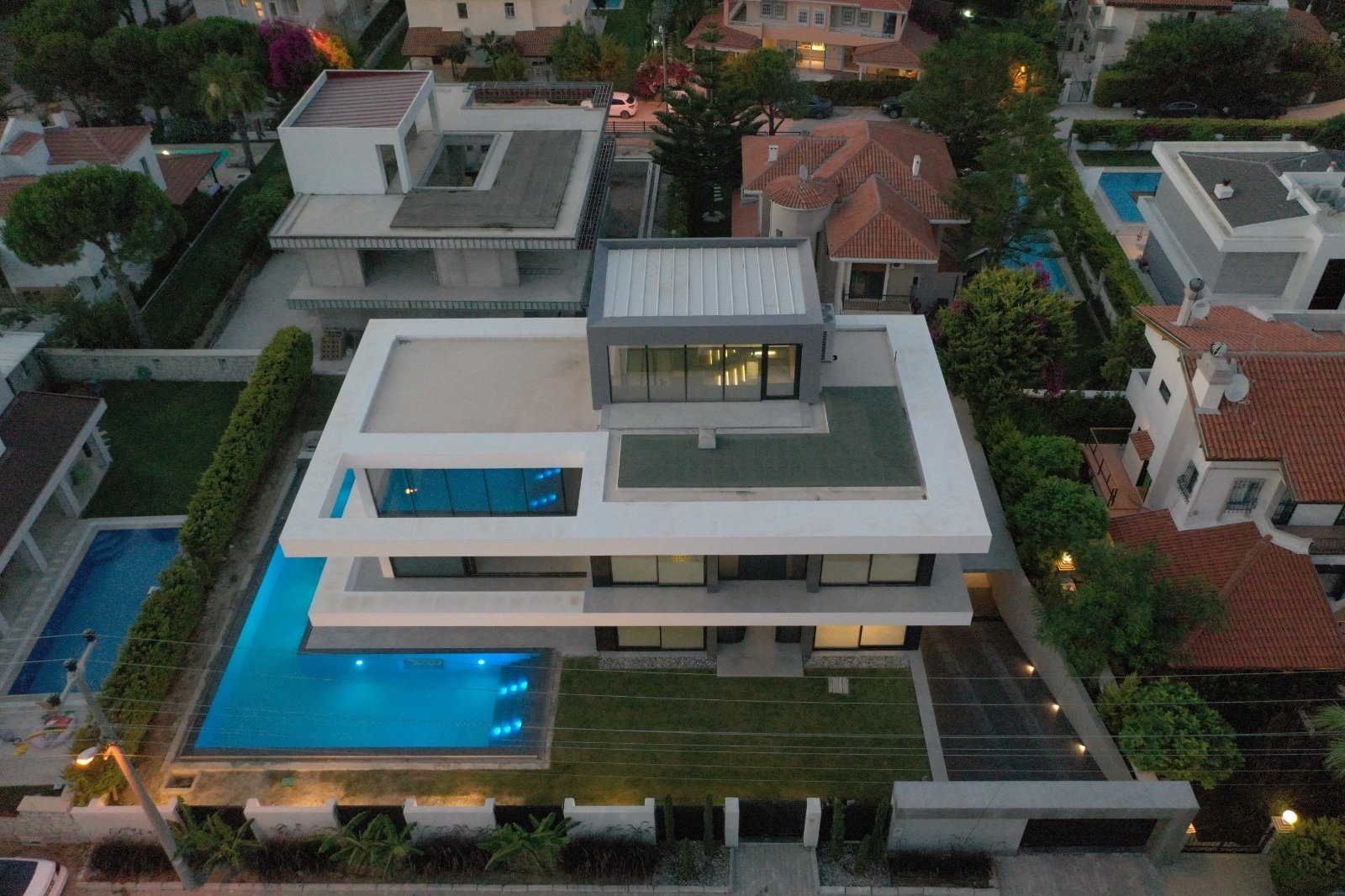 Cesme Large Designer Villa With Pool, 500 M From The Sea
